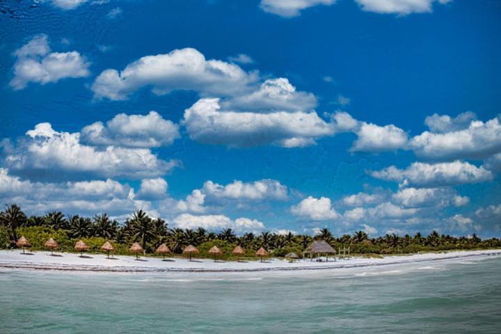 Beachfront Apartment Hacienda Del Cuyo El Cuyo Exterior foto